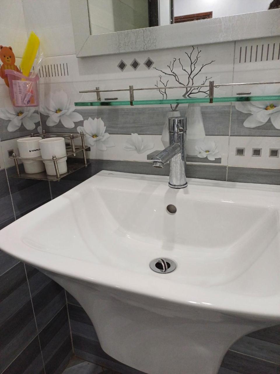 Hotel Hoa Ban Ha Noi Hanoi Eksteriør bilde